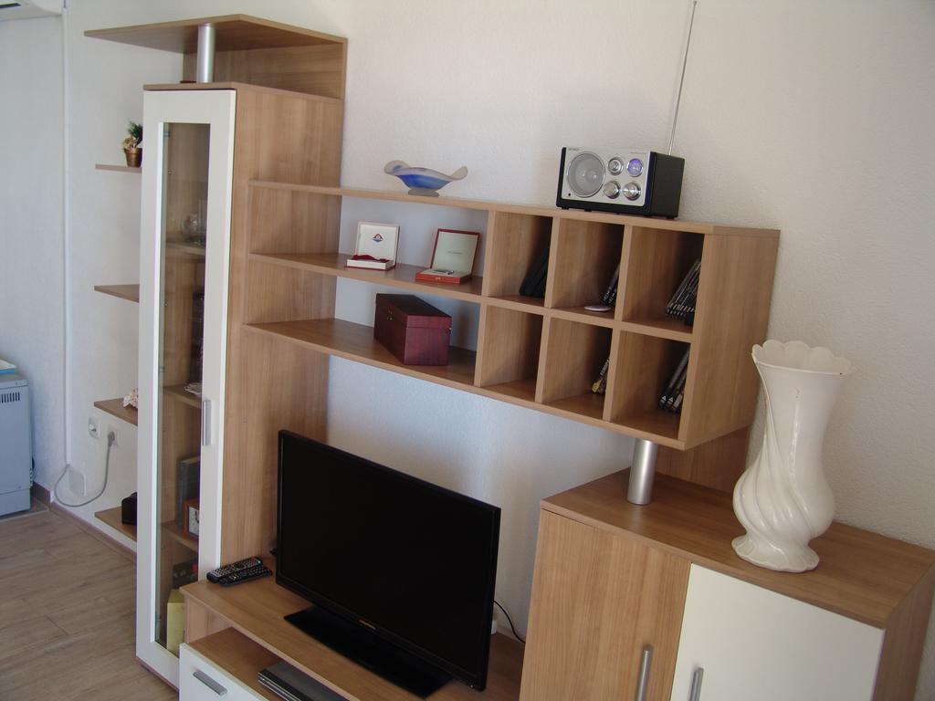 Apartment Davor Gradac  Quarto foto